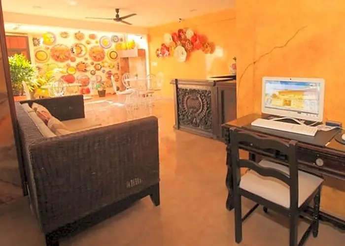 Papagayo Hotel