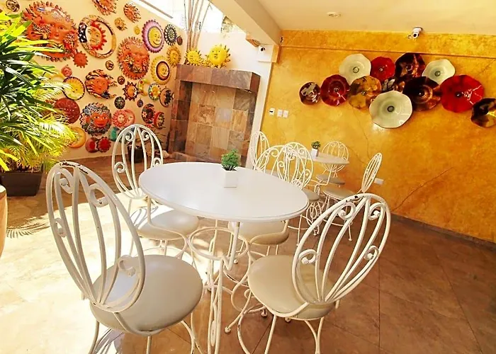 Hotel Papagayo 2*